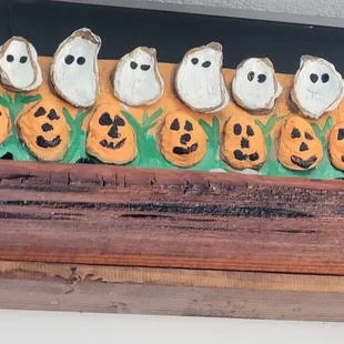 Local crafts - creative Oyster Shell Art