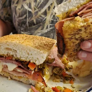 1/2 Muffuletta