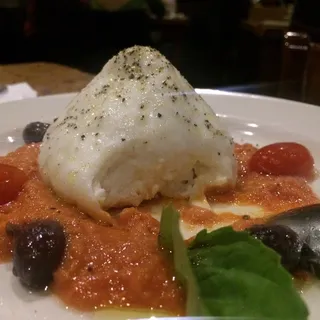 Burratina Con Crema Di Pomodori Arrostiti