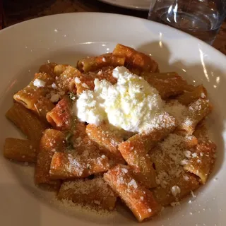 Rigatoni Pom'amore