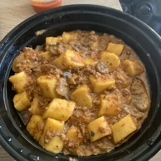 Gnocchi Con Ragu Di Carne E Funghi