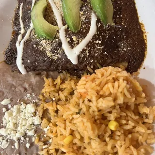 Enchiladas de Mole Rojo