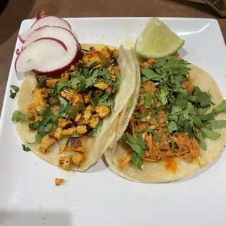 Tinga de Pollo Mexican Taco