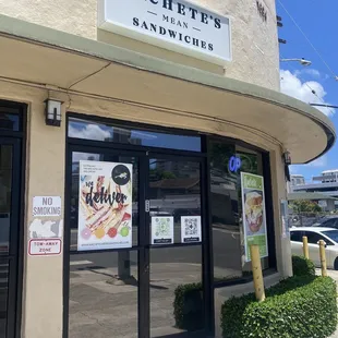 Next door to Amina Pizzeria. Near Fern St &amp; Kalakaua Ave.