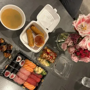 Tricolor sushi, tuna roll, Tornado roll, eel (unagi) sushi, spring rolls, miso soup