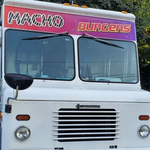 Front of Macho Burgers truck