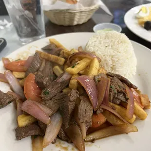 Lomo saltado