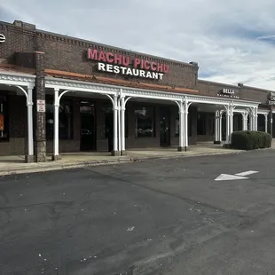 the front of machu picchu restaurant