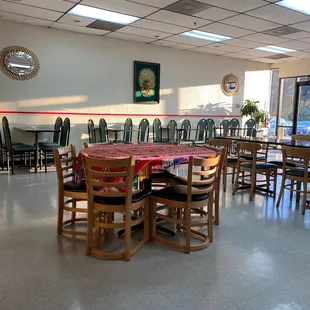 Clean dining room