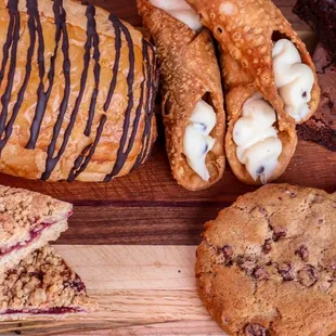 Raspberry bar, Cannoli, Chocolate Chip Cookie, Chocolate Croissant