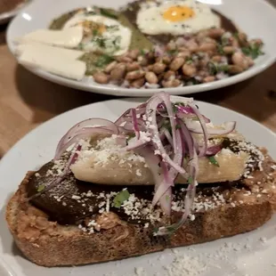 Guajolota Toast