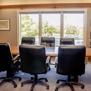 President's Room Holds 8-10 persons Board Room style