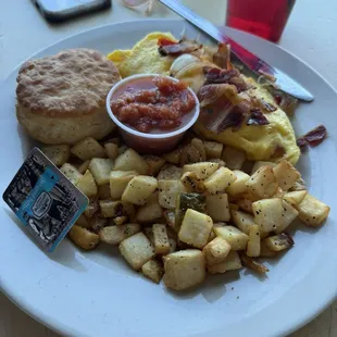 Omelet and home fries