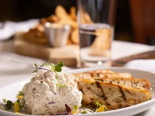 Relish Restaurant & Bar