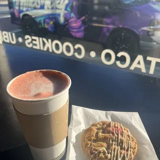 WHITE CHOCOLATE STRAWBERRY