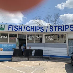 Macs by the Como Zoo!