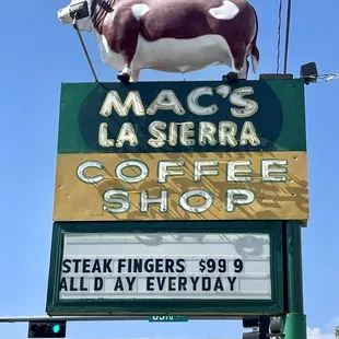 Outside classic sign! Love it on Route 66