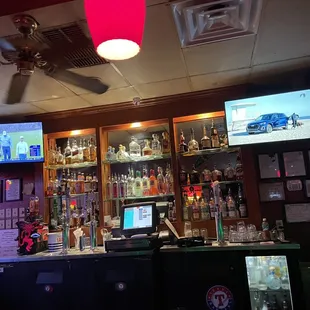 Mac's Tavern & Grill