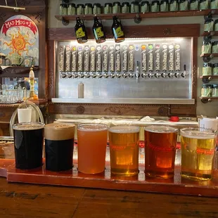 Flight R to L Olde Fort Lager Auburn Lager Good Karma IPA Ruby Raspberry Wheat Harry Baals Irish Stout Jonesing for Java Imperial Porter