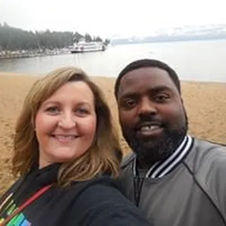 Dennisnjulie Y.