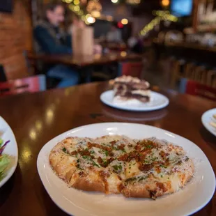 Flatbread Margherita &amp; Bianco