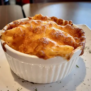 Mama&apos;s Mac and Cheese