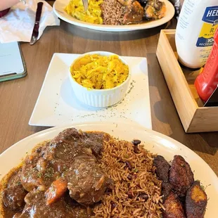 OxtAil Rice&amp; Peas with Green Plantains (Tostones)