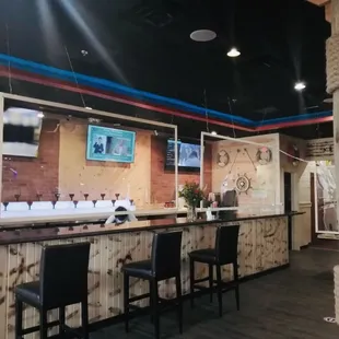 the bar area of a restaurant