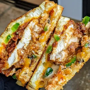 Spicy Dasher Chicken Melt | Instagram: @telephonesmoothie