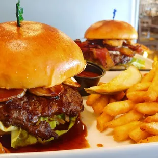 Steakburger with Fries