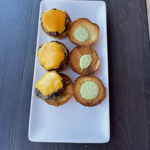 My daughter order a sliders she loved it. Everything about these burgers, the sauce, the cheese, the bread one out of 10 a 10.