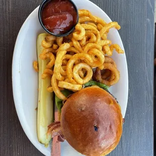This was an onion, ring, barbecue burger with the side of curly fries  a 10.
