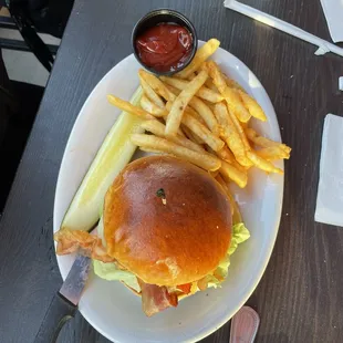 This was my son&apos;s girlfriend they ordered a barbecue onion ring burger. Onion rings were delicious. OMG.