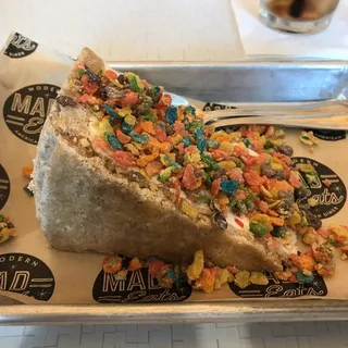 Fruit Pebbles Cheesecake