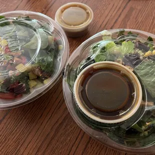 Custom salad bowls