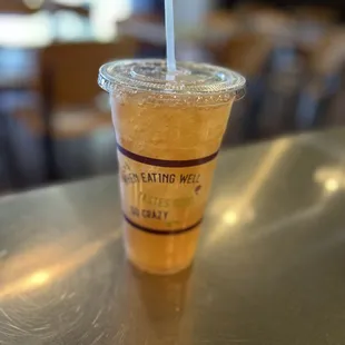 Black tea and lemonade.