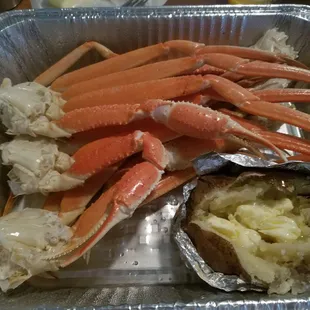 Beautiful steamed crab legs