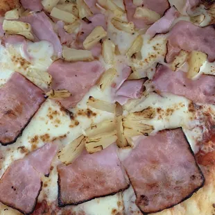 12&quot; Smoked Ham and Fresh Pineapple Pizza