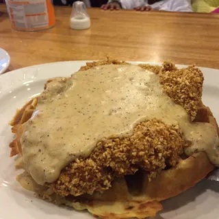 CHICKEN & WAFFLES
