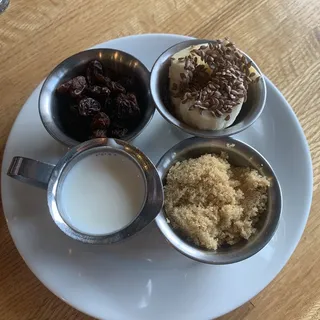BANANA GRANOLA OATMEAL