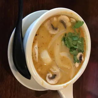Tom Kha (Coconut Soup)