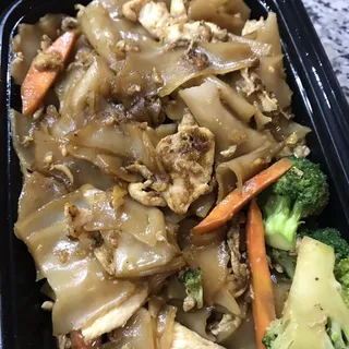 Pad See Ew (Sweet Sauce Noodles)