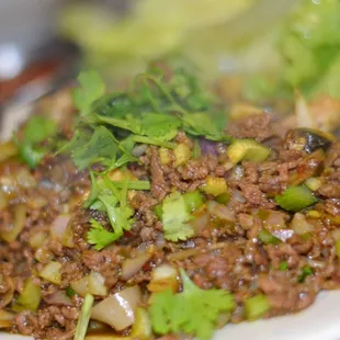 F12 Flat noodle stir-fried with minced beef and curry powder