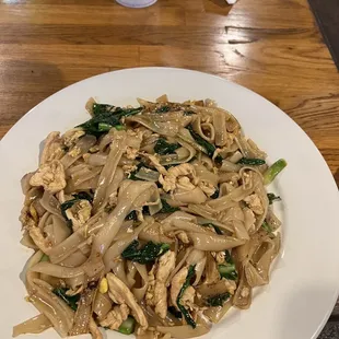 Pad Sea - Ew - Chicken , Pork , Beef , Or Tofu