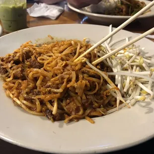 Pad Thai - Beef
