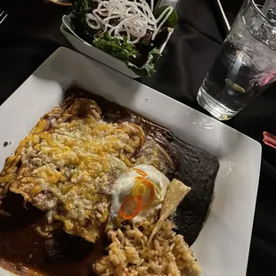Fantastic meal!!    My entire party enjoyed their meal very much. Great atmosphere and fantastic service also.