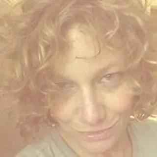 Tess C.