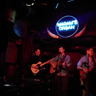 Live bluegrass band