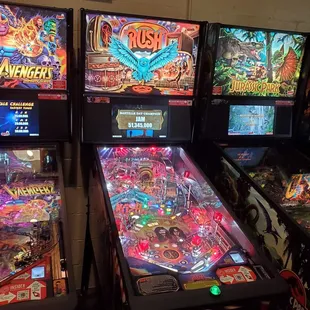 There are 17 different pinball machines here!