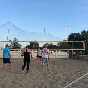 It's volleyball time